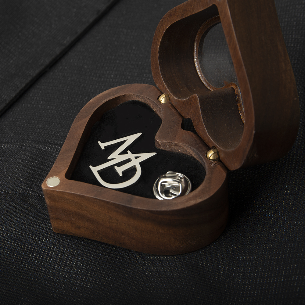 Tangula Custom Initials Brooch – Men'S Grooming Daily Bewertung und Preis